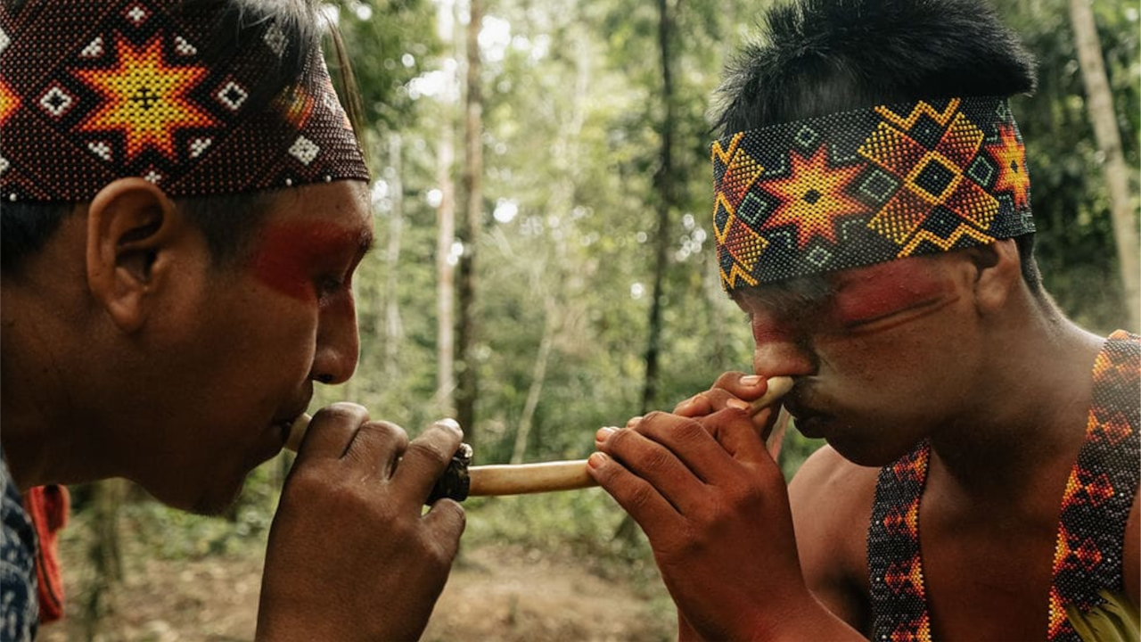 Noke Koi Tribe men in traditional ritual of the forest breath | RobertoInner
